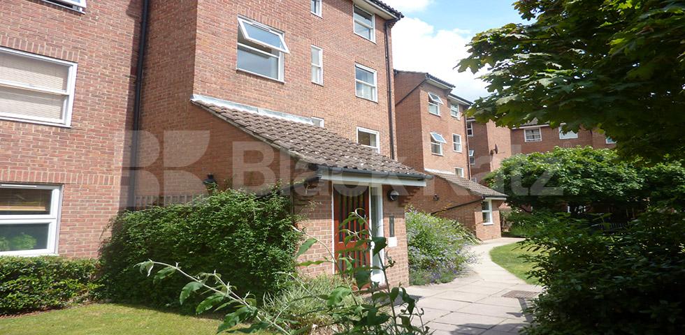 Good sized two bedroom property in a great location  Barker Drive, Camden